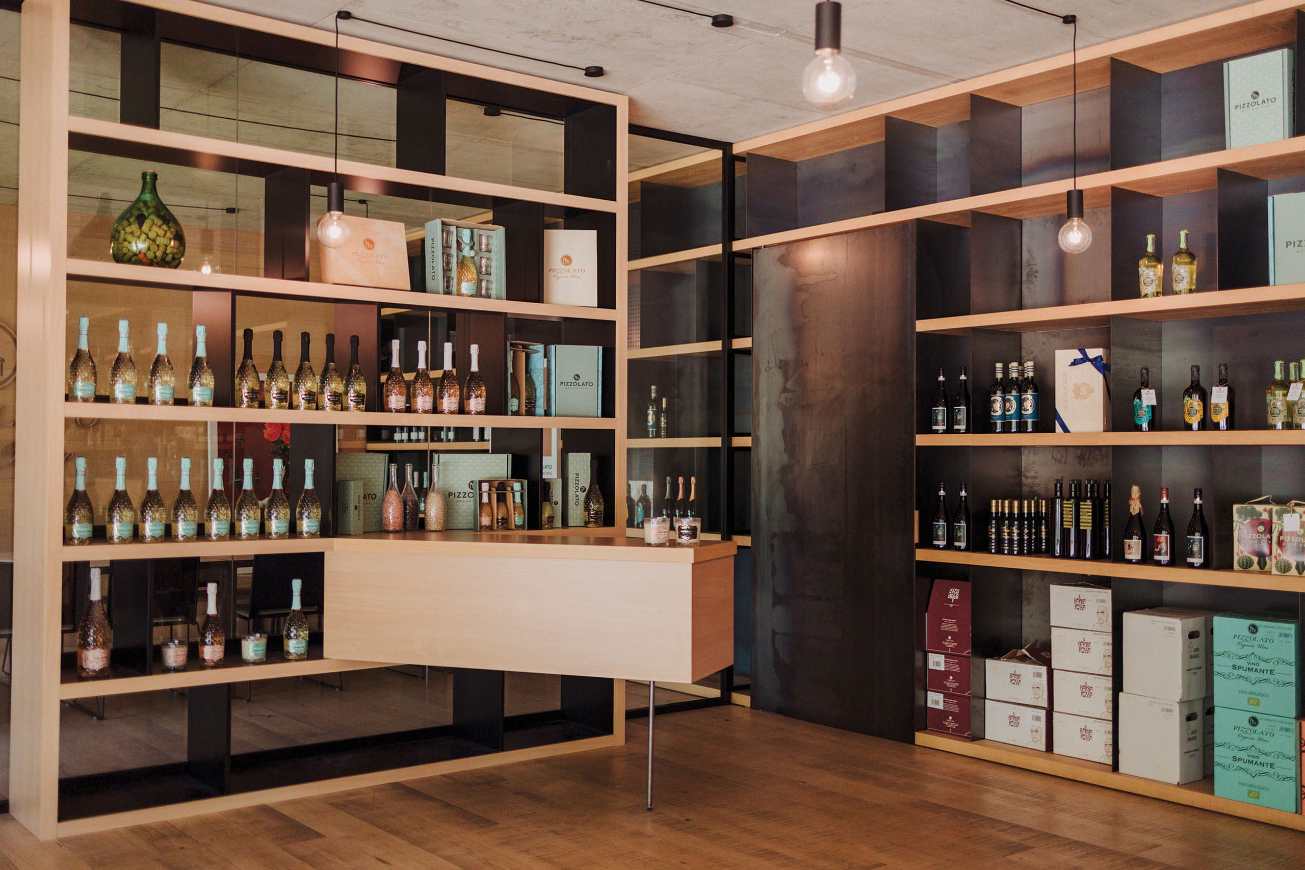 wine shop1